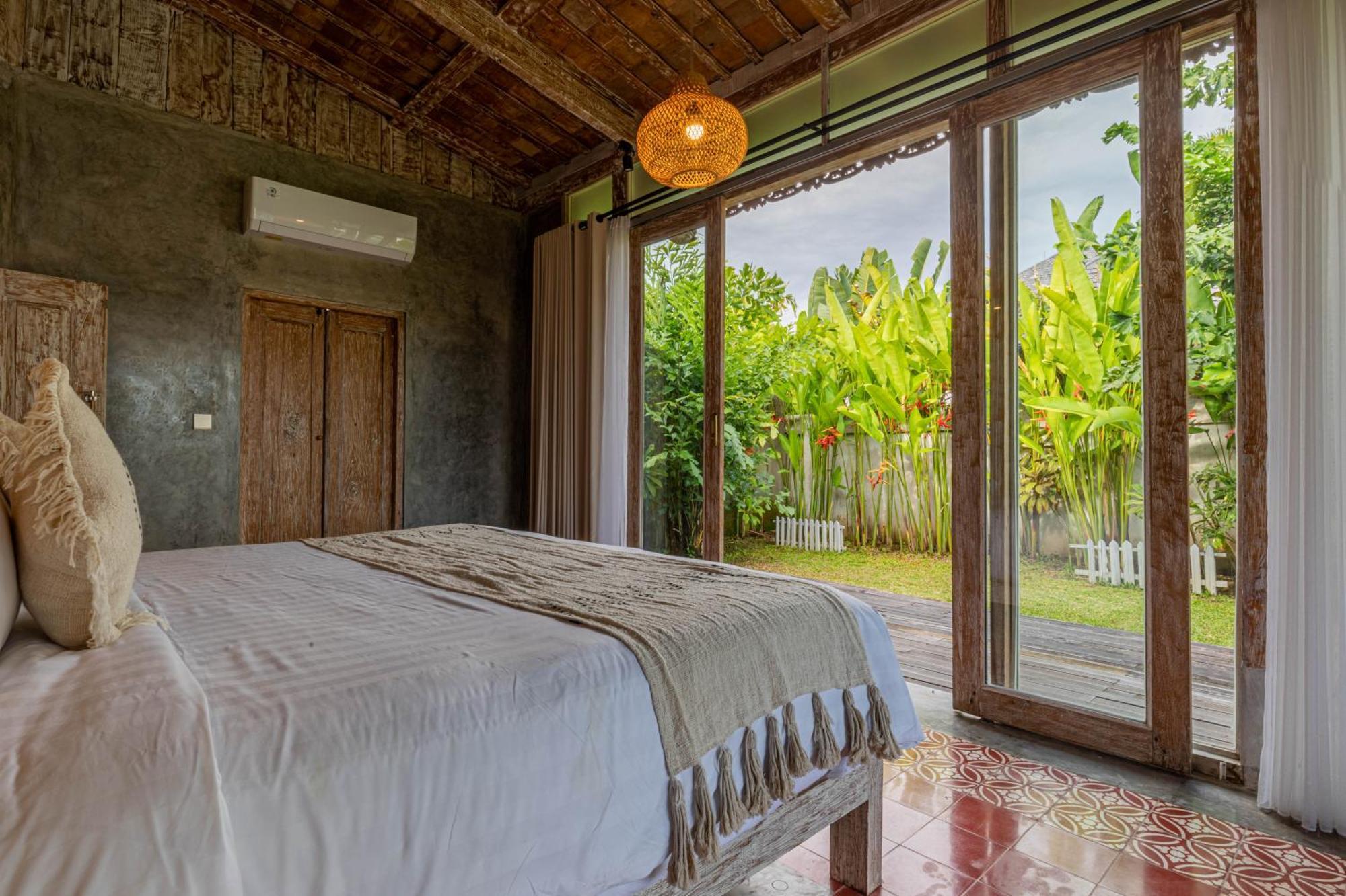 Casa Batu Belig Villa Seminyak  Room photo